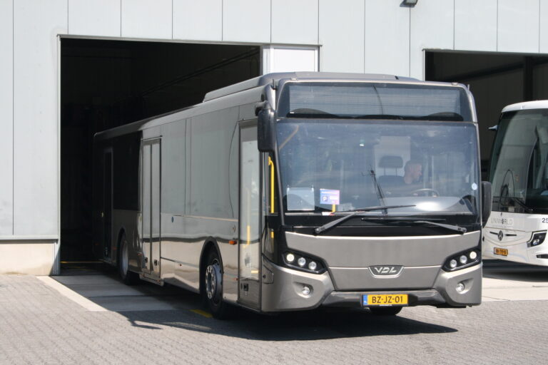 Hossen Tours bus 2